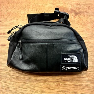 Supreme × THE NORTH FACE LEATHER LUMBARPACK