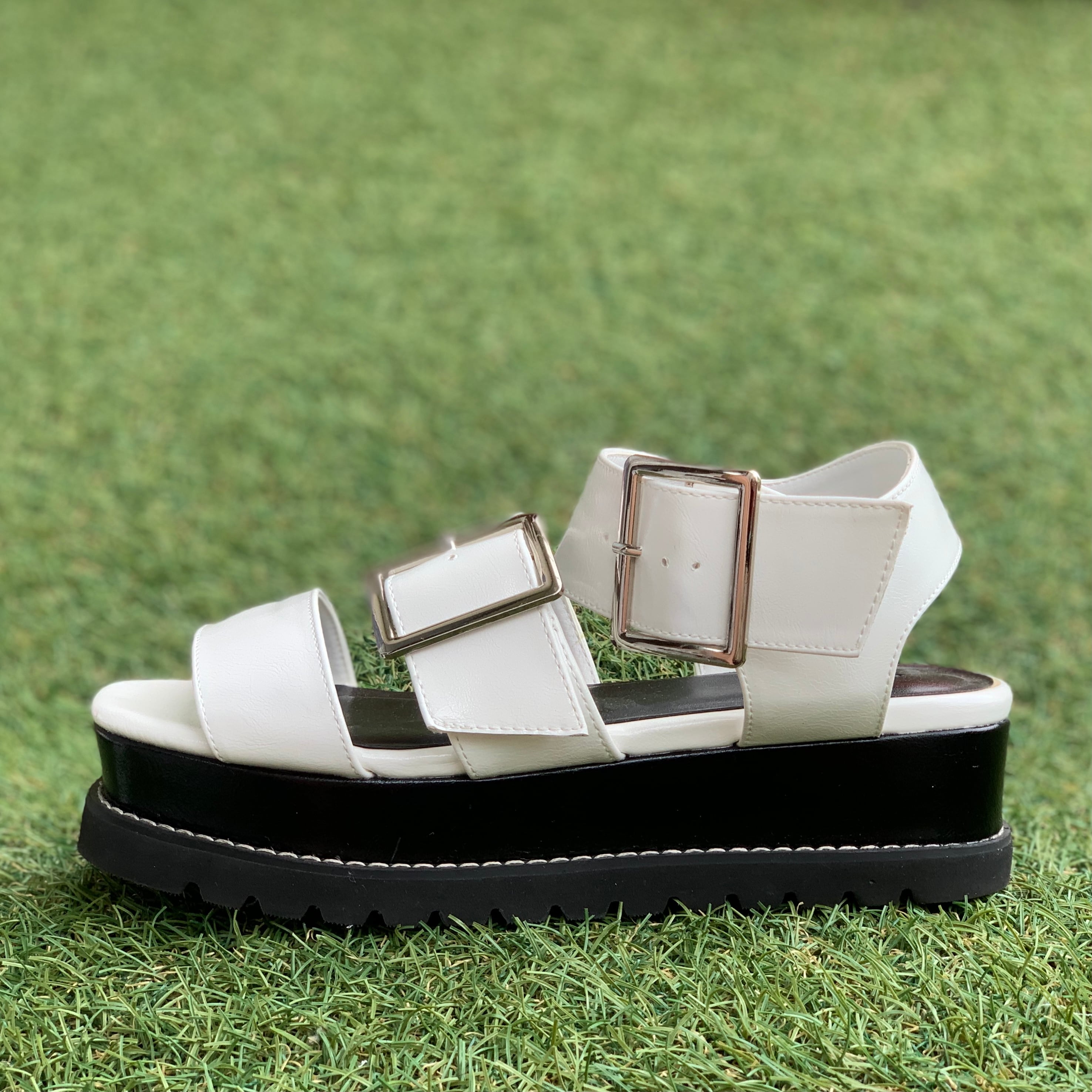 JEANSIS ジーナシス Wバックルアツゾコサンダル F831