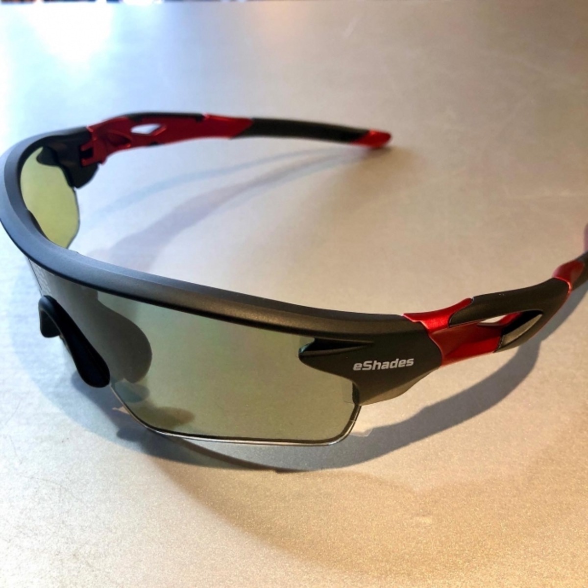 WICUE Electronic Smart Sunglasses/eshades/RED | WISE clothing