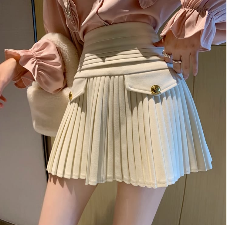 スカート ボトムス ミニスカート プリーツスカート ショート ショート丈 ストレート Aライン プリーツ ウエストマーク ポケット ハイウエスト かわいい 大人可愛い カジュアル おしゃれ お洒落 こなれ感 ラブリー キュート ガーリー 主役級 無地 秋 冬 10代 20代 普段使い ファッション コーデ スタイル インスタ映え サイズ S M L 黒 ブラック アプリコット