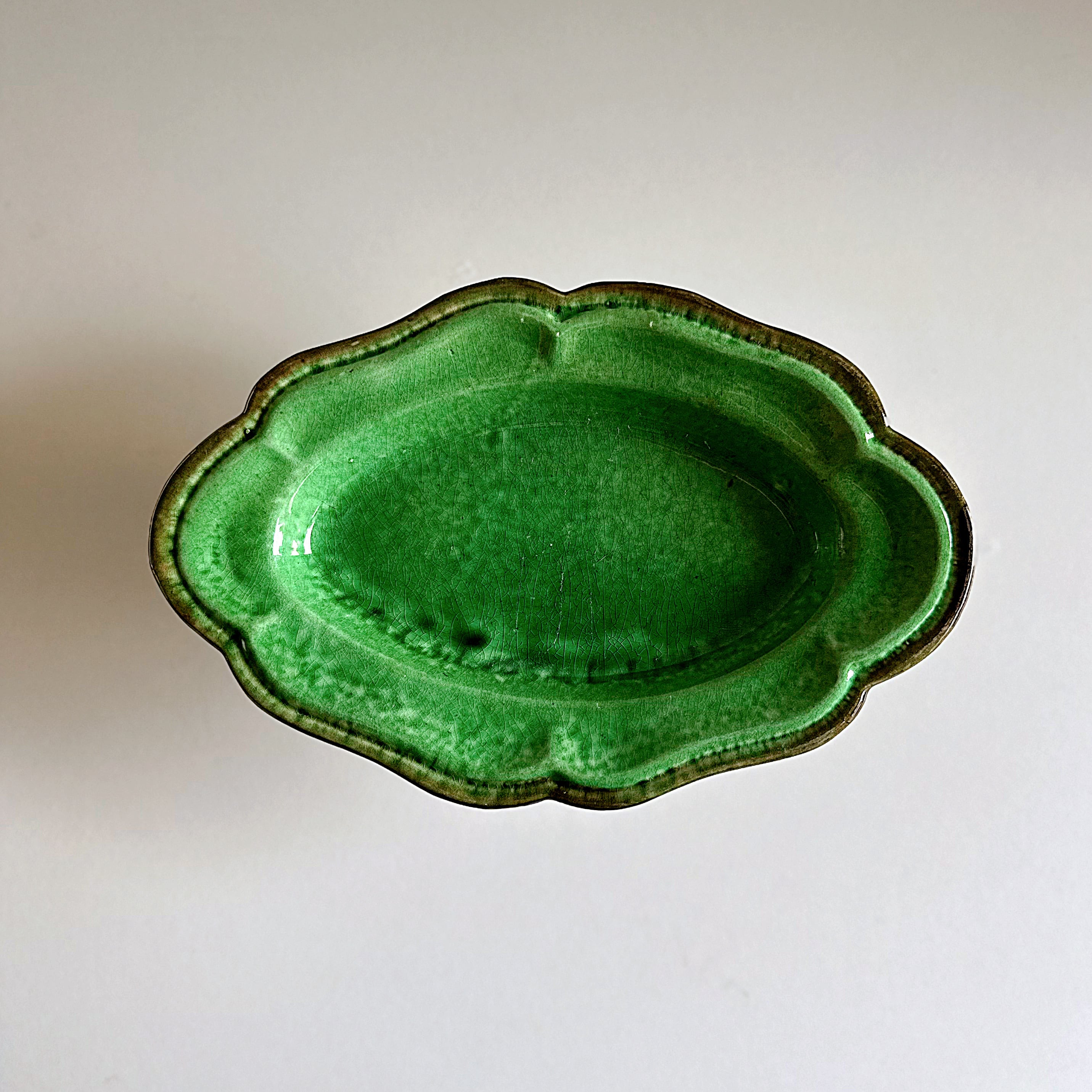 南仏陶器 緑釉 ラヴィエ 花リム Cerenne Vallauris B（フランス） | ぽ