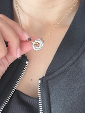 スリーリングネックレス