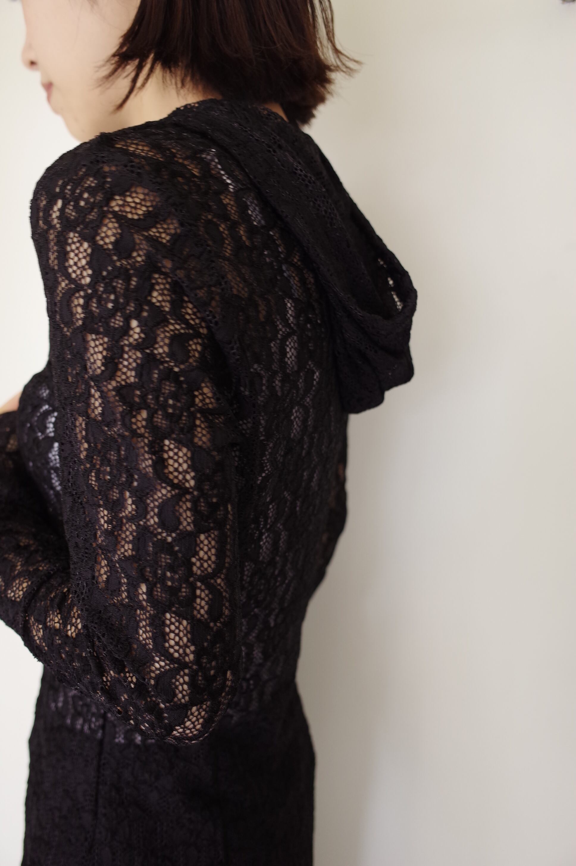 BELPER】 LACE RONG PARKA | theour