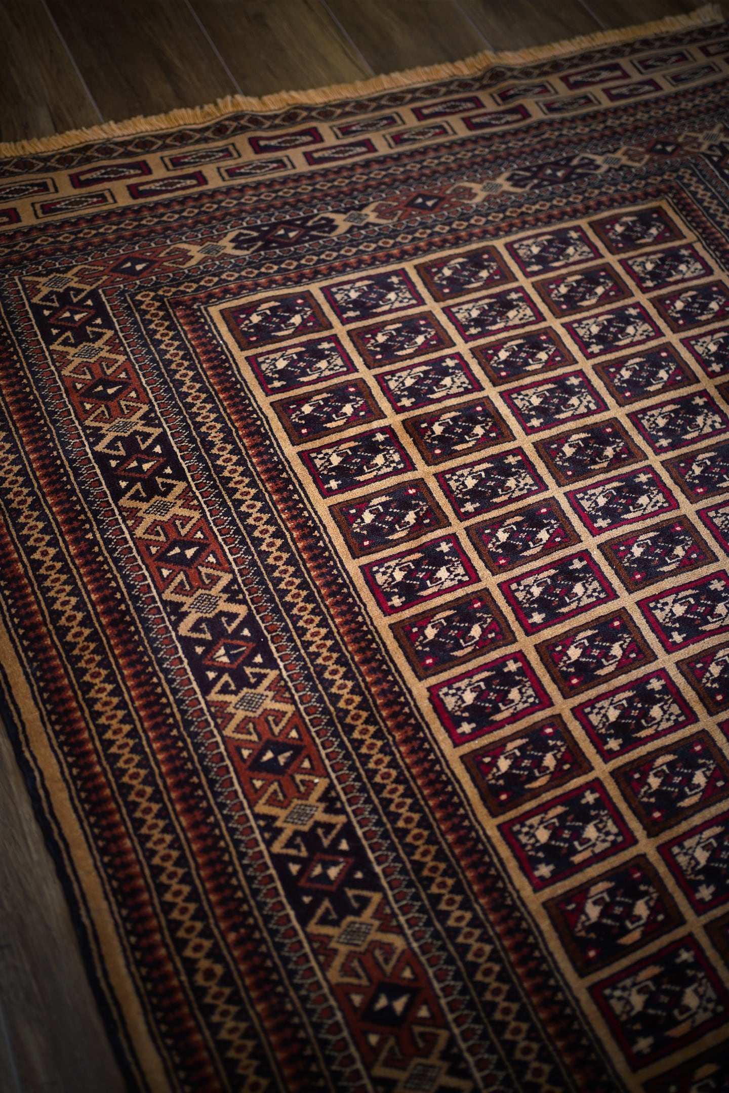 528】Vintage Afghan Baluch rug 1990's | ヴィンテージラグ専門店