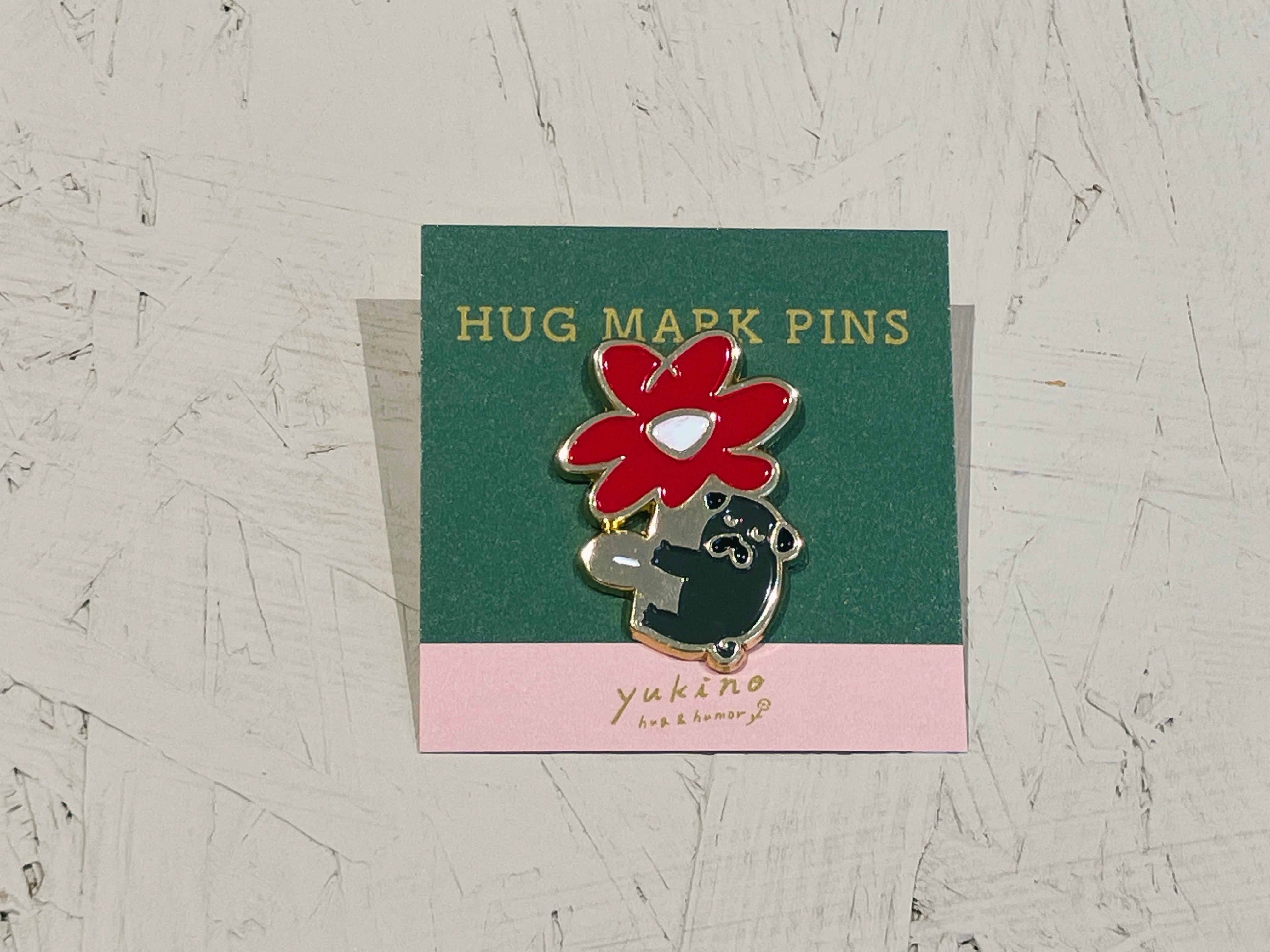 「HUG MARK PINS 」Bloom 黒パグ