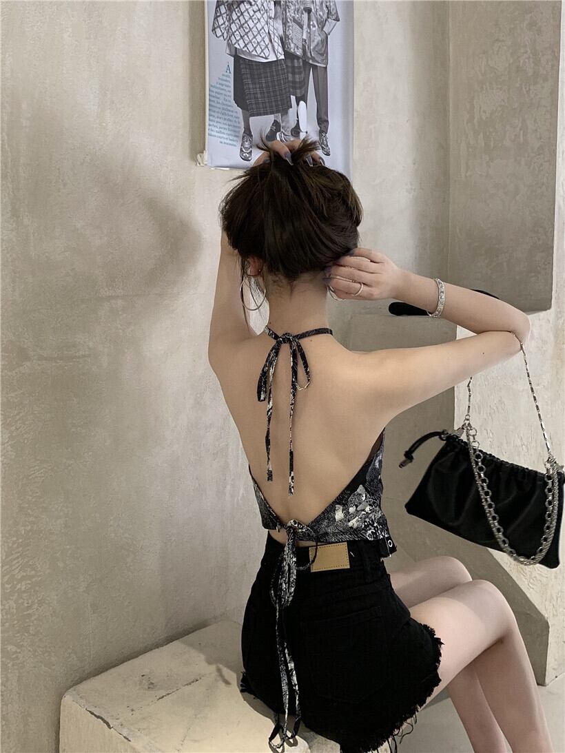 サマーストラップ ホルターショートトップス 夏物 ブラックストロベリース69910639352