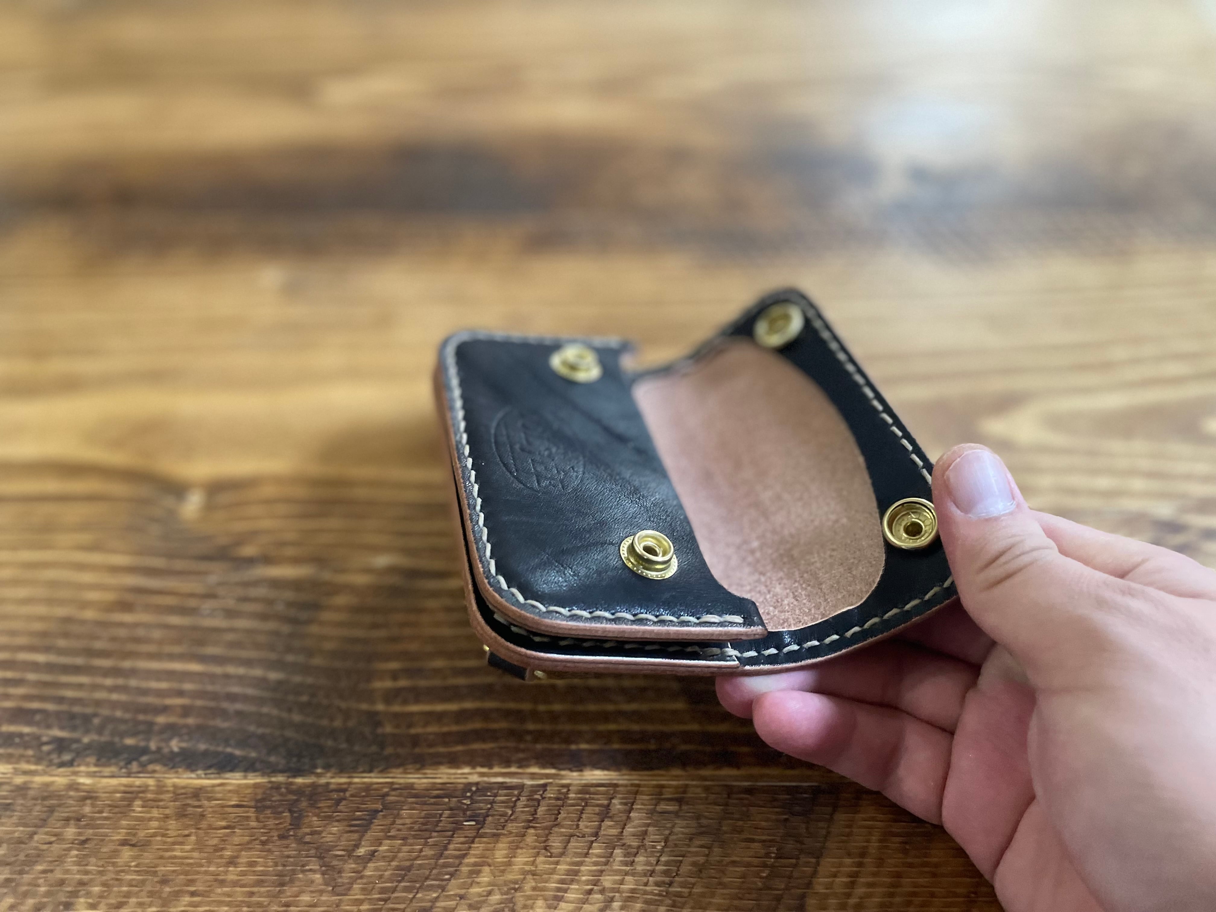 限定品◇お札を折らない◇トラッカーウォレット ミニ ◇幅広タイプ 茶芯 