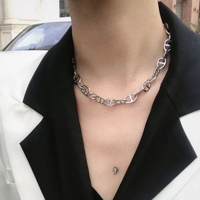 volume chain necklace
