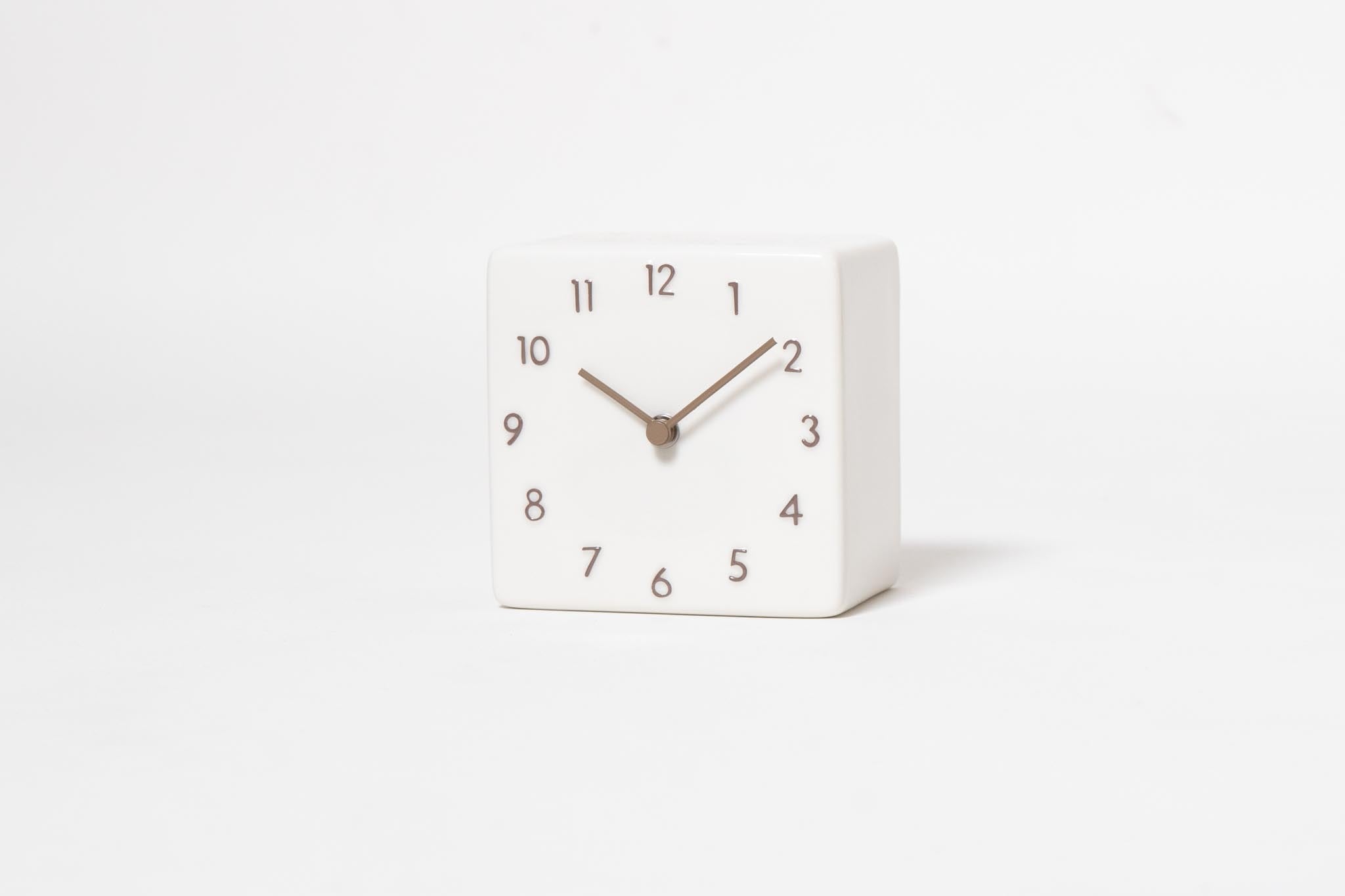 陶器の置き時計 | シャンブル【CHAMBRE】byインターゼロ