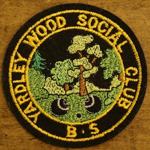 797G9 YARDLEY WOOD SOCIAL CLUB  ワッペン（糊なし） デッドストック  刺繍 リメイク素材 アンティーク ヴィンテージ