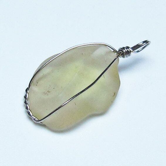 リビアングラス ペンダント 一点物 メール便可 112-13661