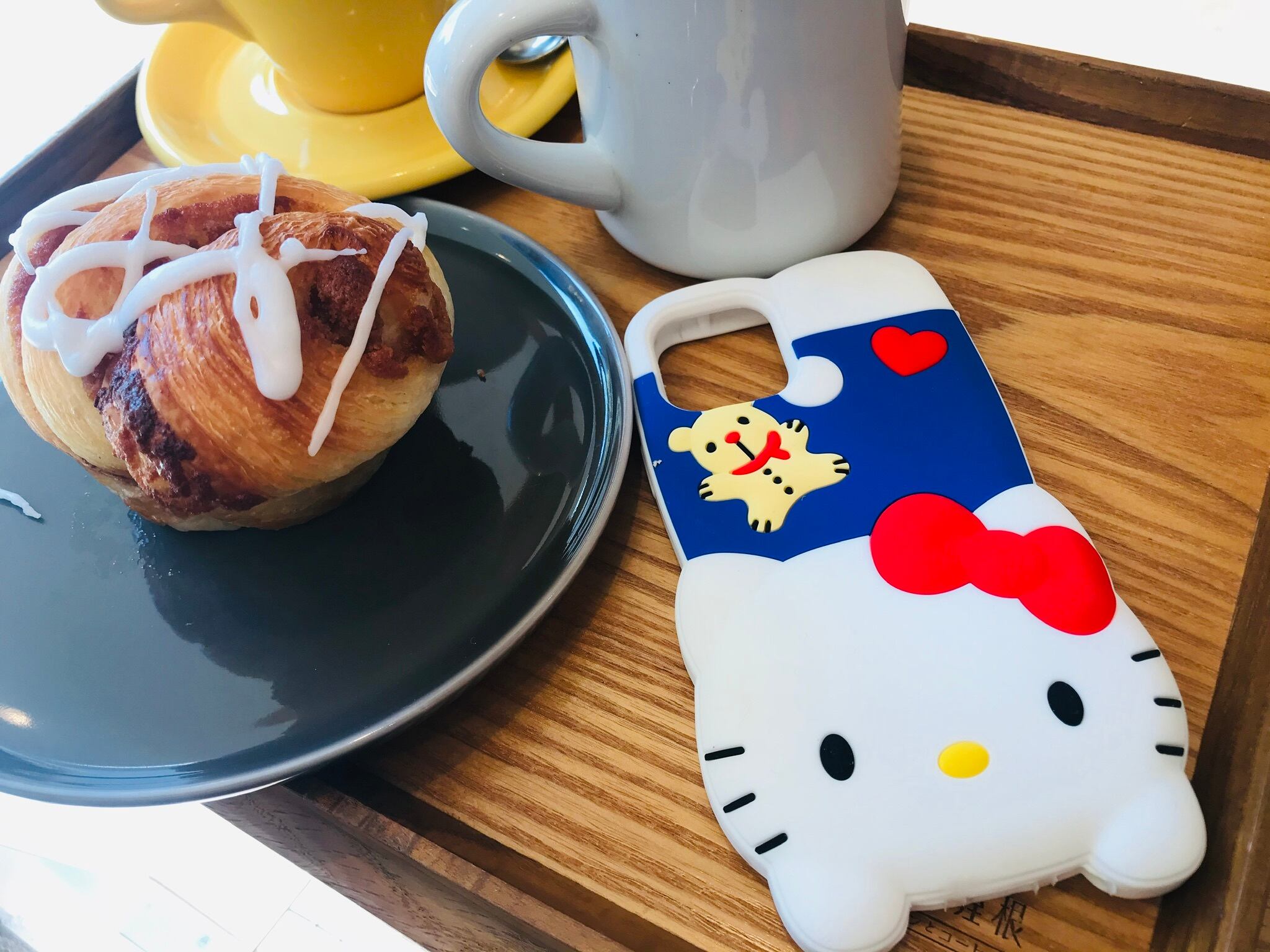 サンリオ ハローキティ iPhoneケース | Sanrio Happy Store