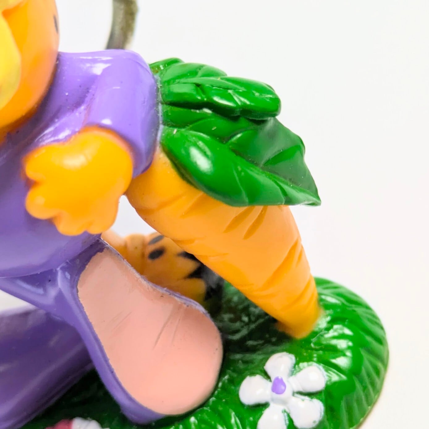 ☆VINTAGE 80'☆【 Garfield ( ガーフィールド ) 】 PVCフィギュア キーホルダー イースターバニー / パープル 〚アメリカン雑貨 アメトイ〛