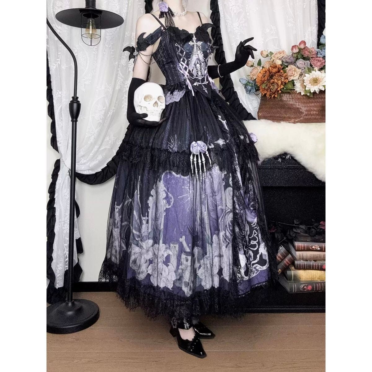 冥夜の祭壇・ローズコサージュ付きゴシックドレス | Maiden's Rêve
