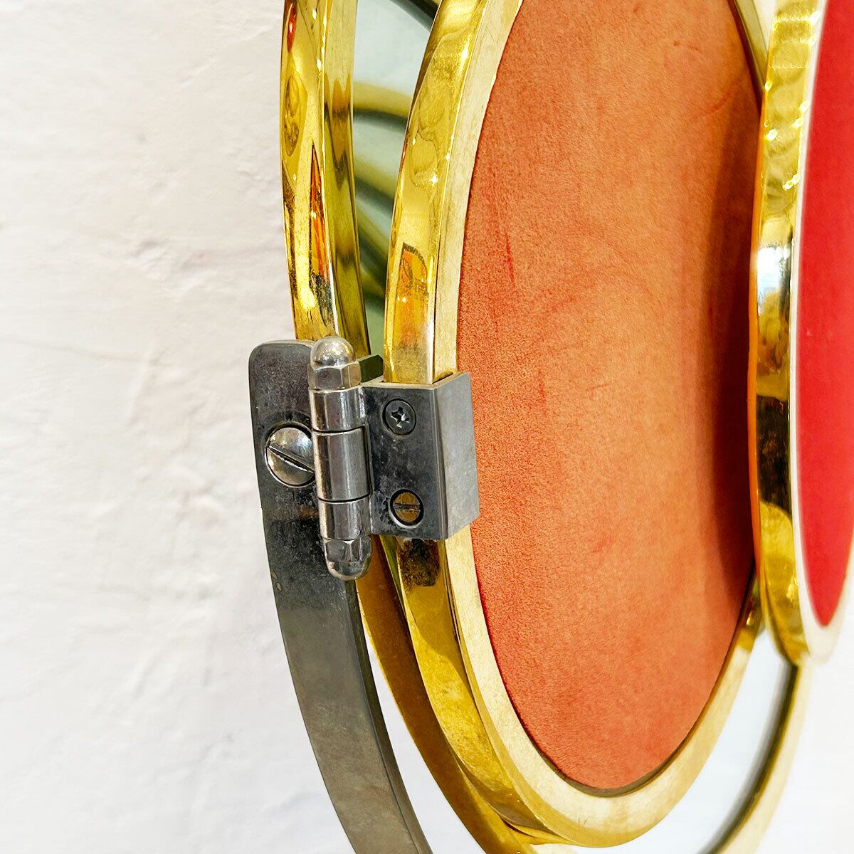 Vintage three-fold round mirror | PANIC ART MARKET