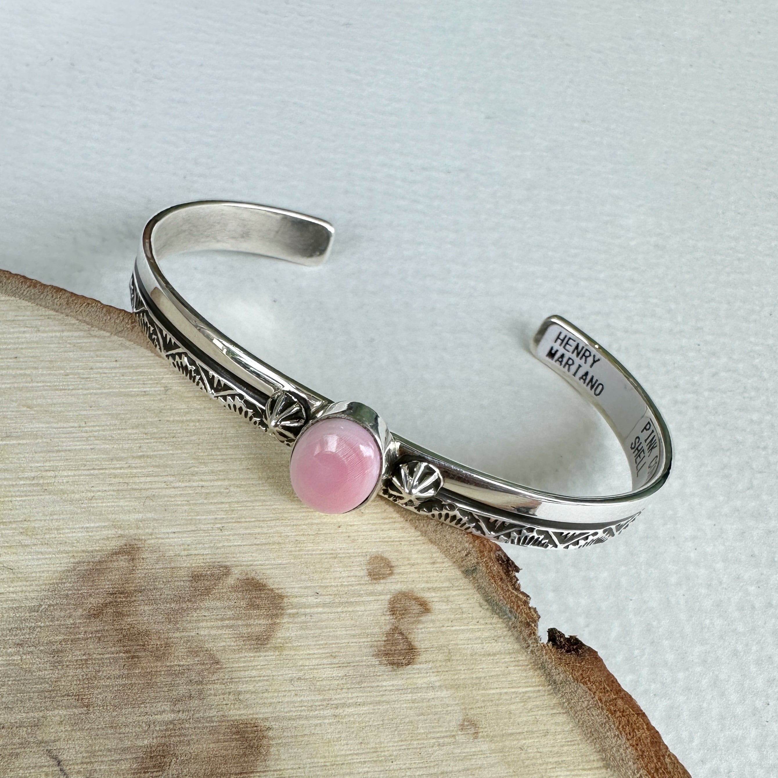 Indian Jewelry 》 オーバル コンク シェル バングル | 【公式通販