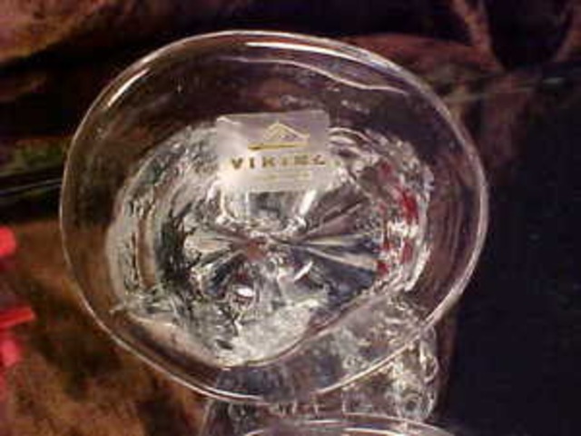 【送料無料】ハンドメイドアートガラスクリスタルバイキングbeautiful handmade art glass crystal cat figurine statue by viking great detail