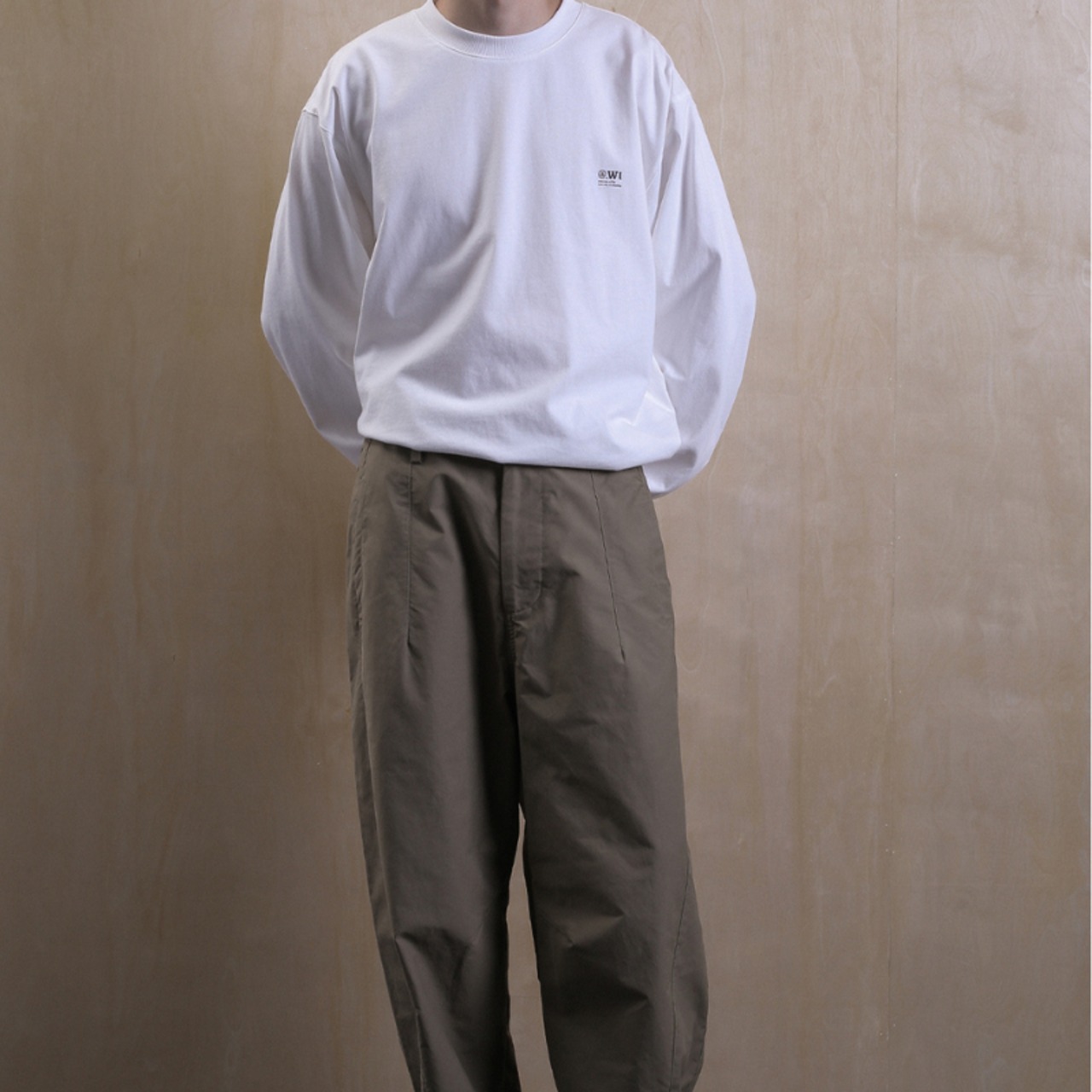 ロゴラウンドネックルーズロングTシャツ　0809