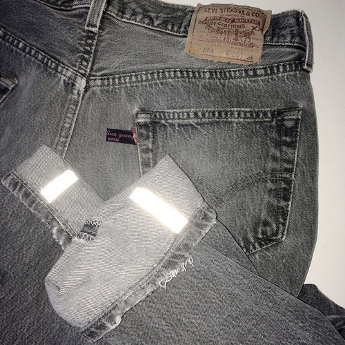 "on Mark,Sue going" tapered 501 with reflected inseam BK