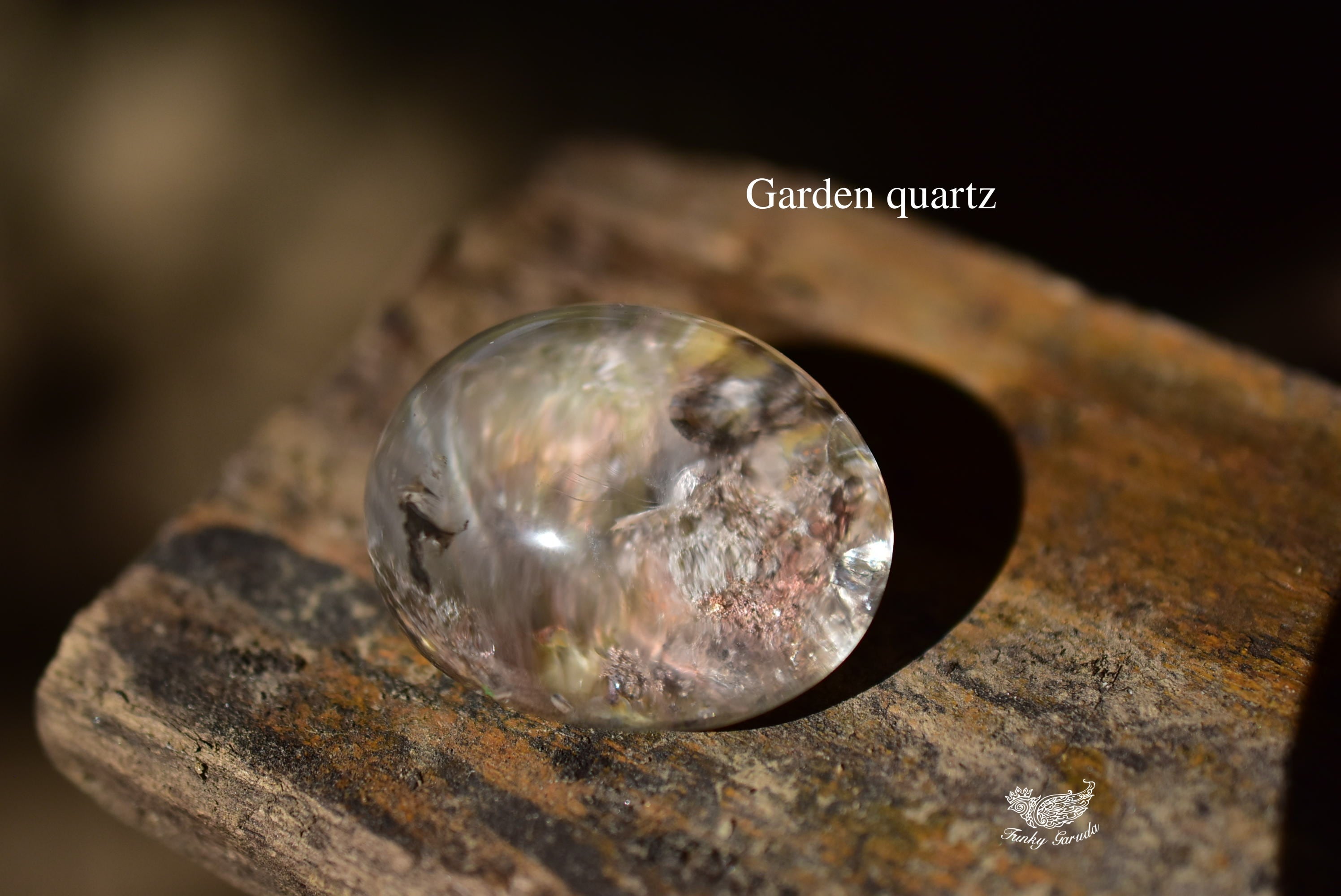 虹入り水晶 | Funky garuda Stone (ファンキー・ガルーダ・ストーン