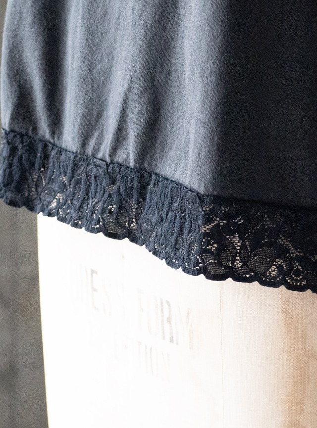 unknown 1990s Crew neck tee with lace