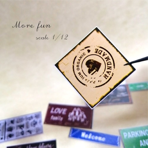 ミニチュア　ドールハウス　鉄製プレート（25ｍｍ×25ｍｍ）