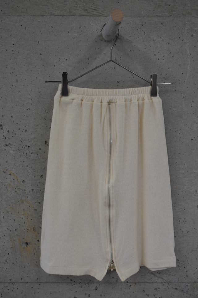 Lightweight polka-dot gathered skirt