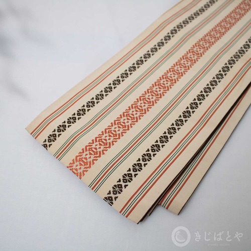 正絹博多織　練色に献上の半幅帯