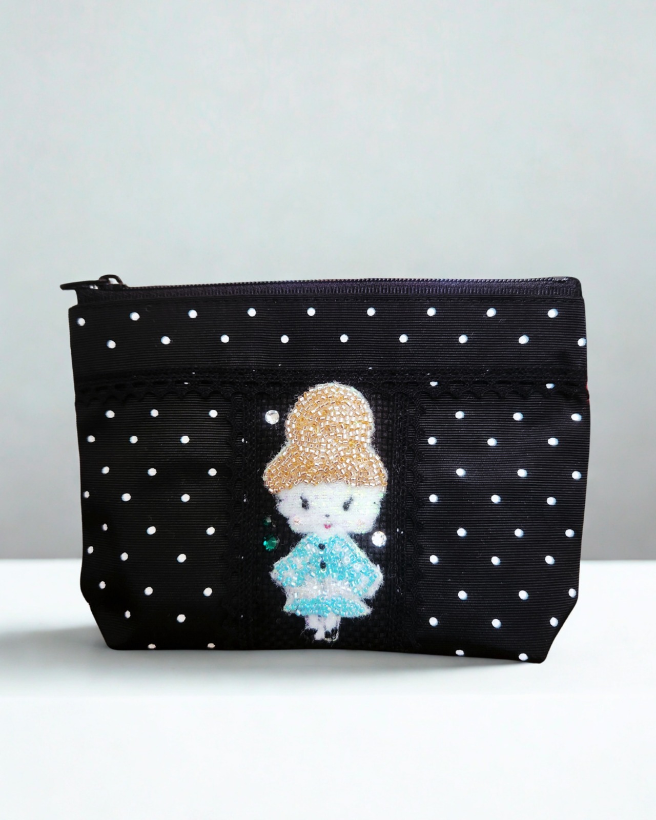 ♡ビーズ刺繍水玉ポーチ♡ - 1