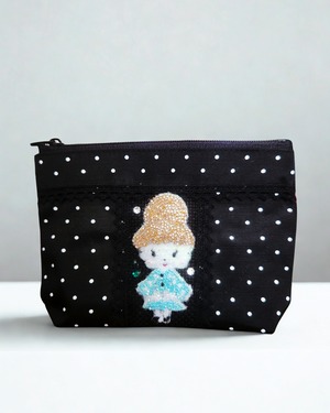 ♡ビーズ刺繍水玉ポーチ♡