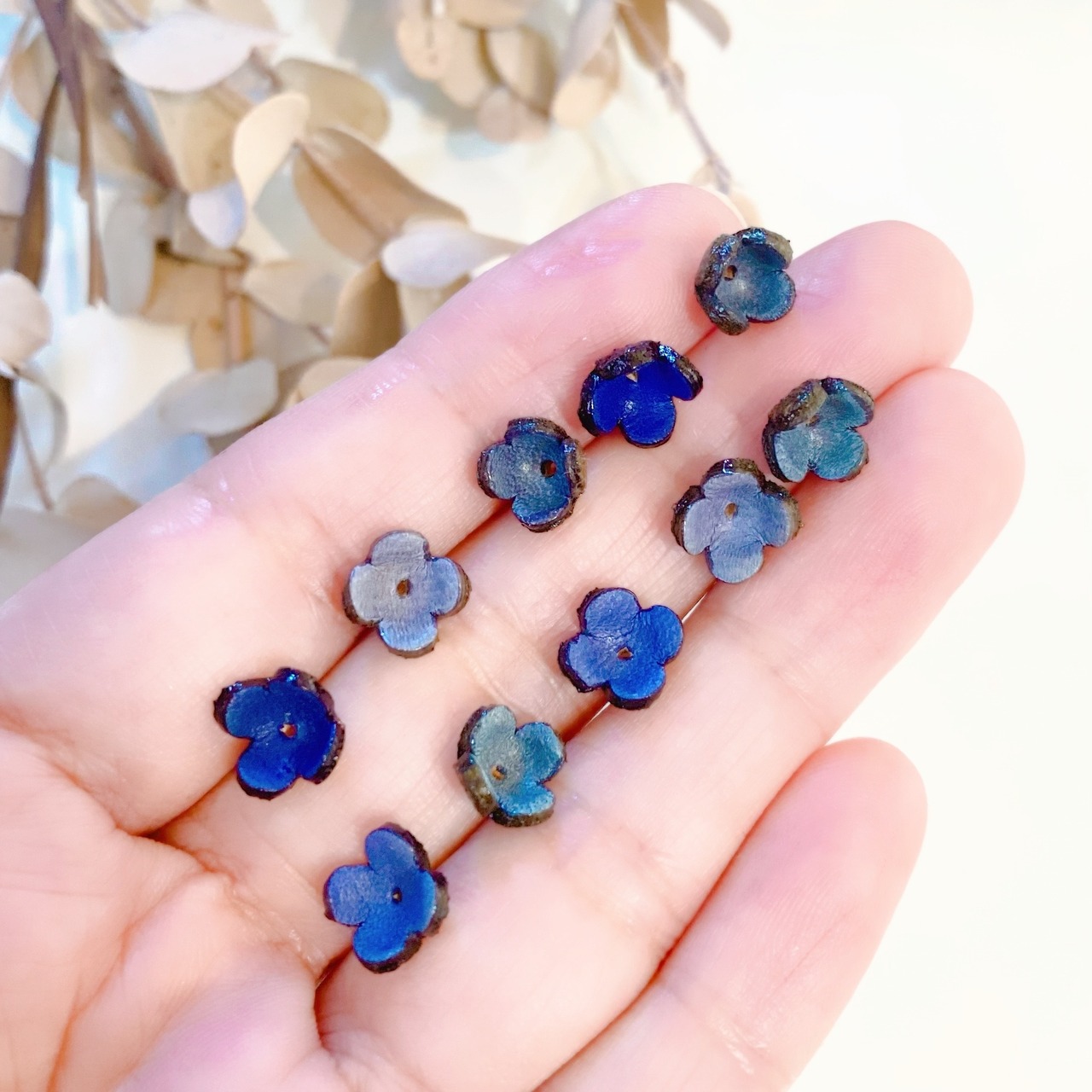 【アウトレット3D立体レザーフラワー】クローバーSS  (ピン無しタイプ)9個入(ラベンダー濃淡ミックス） - 3