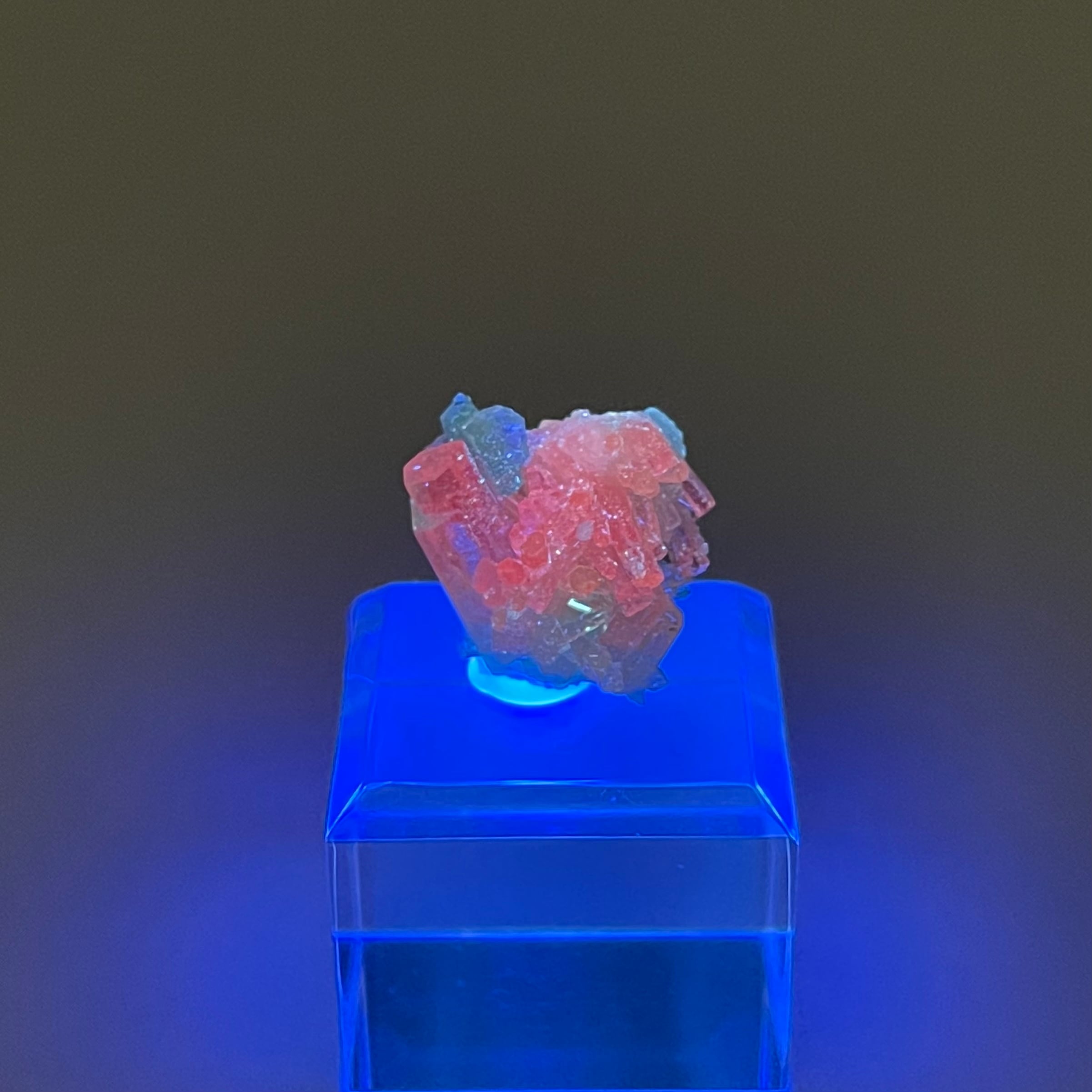 エメラルド / カルサイト【Emerald with Calcite】コロンビア産