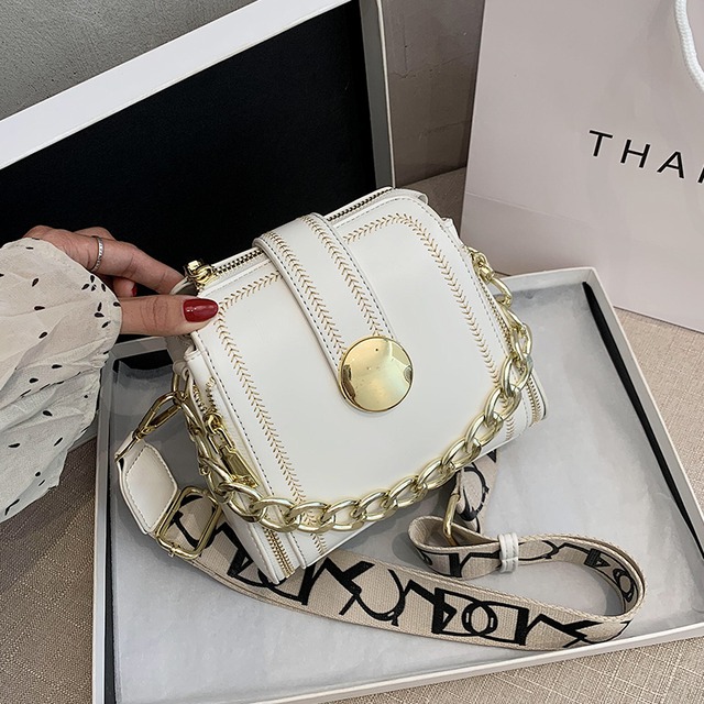 ネットレッドレディーススモールバッグ2020ニューウェーブサマーファッションチェーンショルダーメッセンジャーバッグワイルドブロードバンドバケットバッグ Tiancai_Wing_Bag4811979