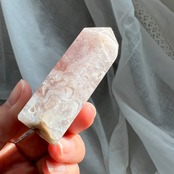 ピンクアメジスト、フラワーアゲート共生タワー*天然石ポイント*インテリア*T23