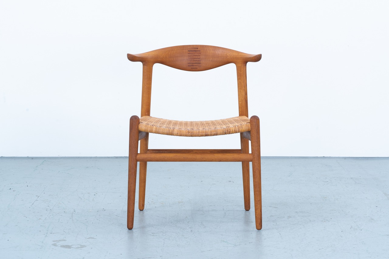 Hans J. Wegner | JH505 Cowhorn Chair