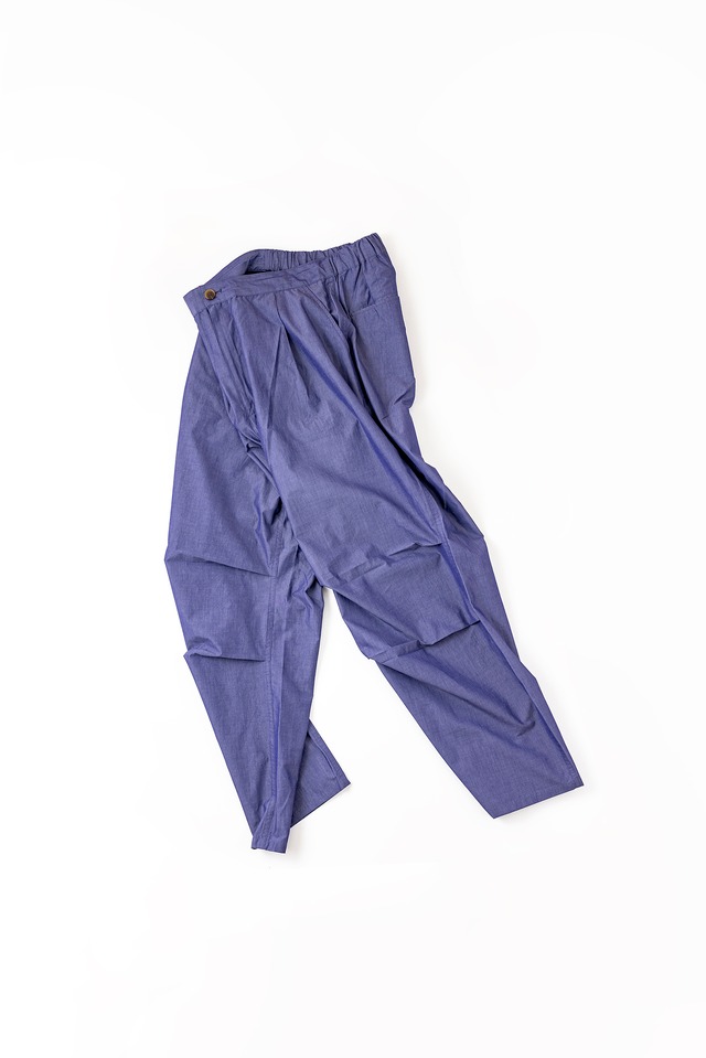 Wide Silhouette Knee Tuck Trousers