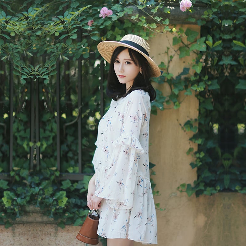 【パーティーに】新品ラインストーンブラウス＆花柄スカートツーピースLサイズｇ07 パーティーに】新品ラインストーンブラウス＆花柄スカート