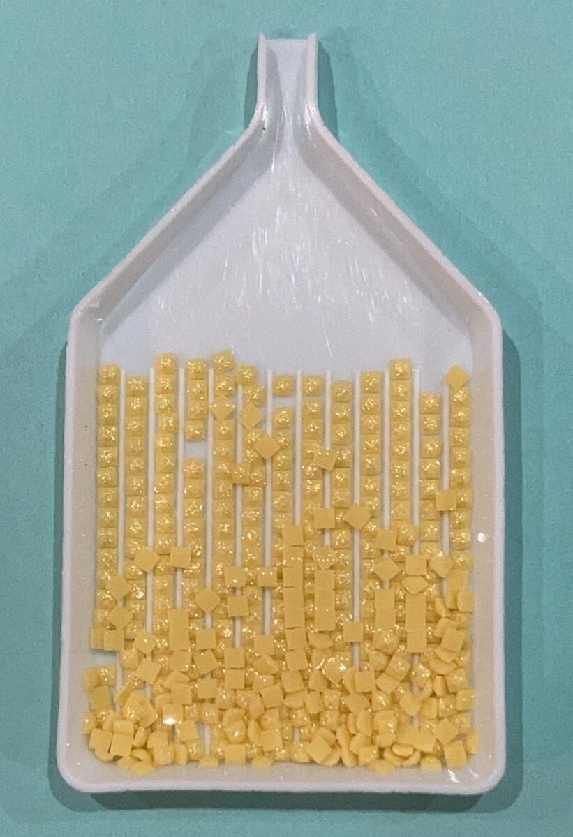 【745番】フェアリーダストビーズ⭐︎四角(square)ビーズ 5g入り