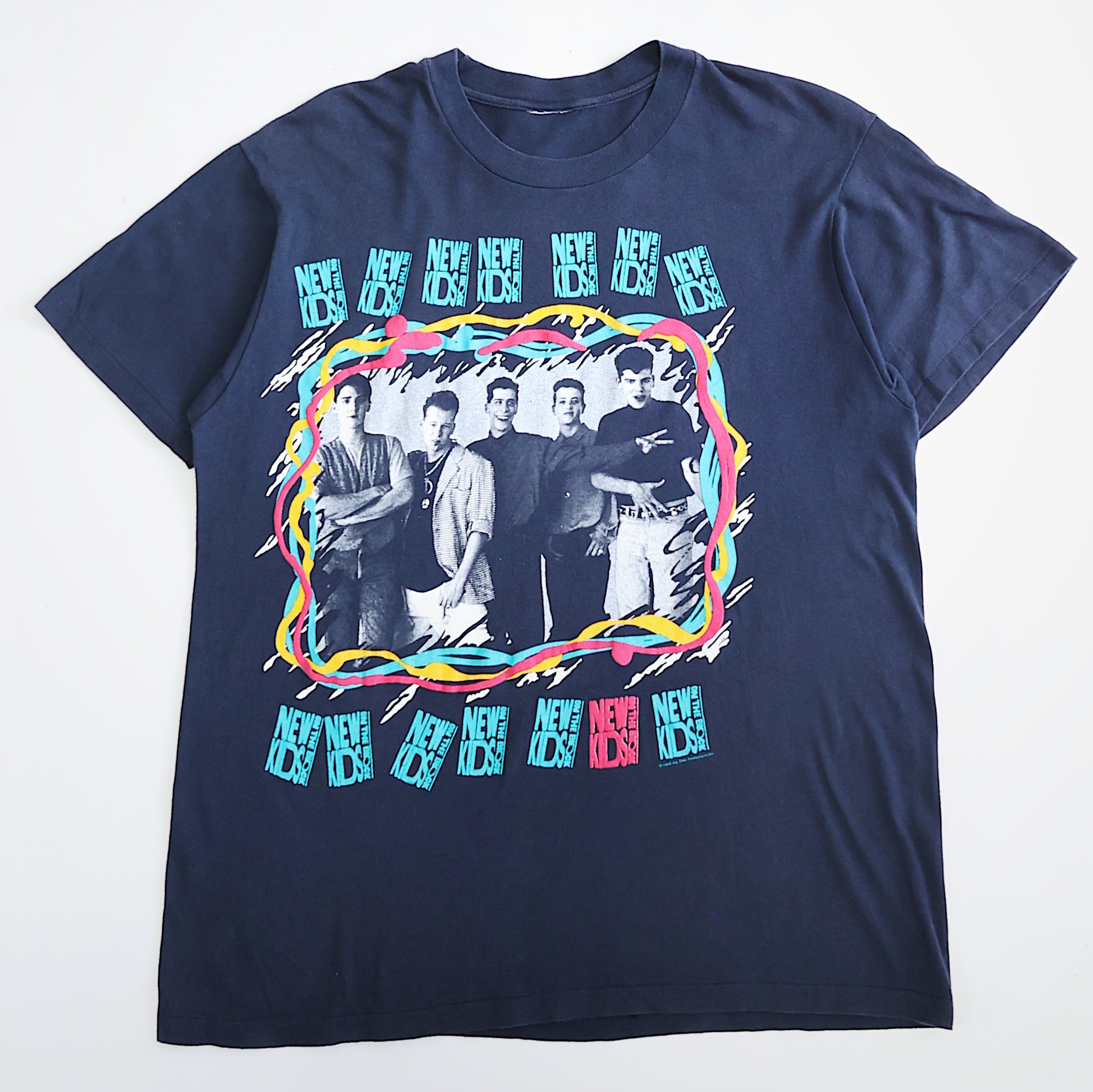 1989 NEW KIDS ON THE BLOCK BAND TSHIRT