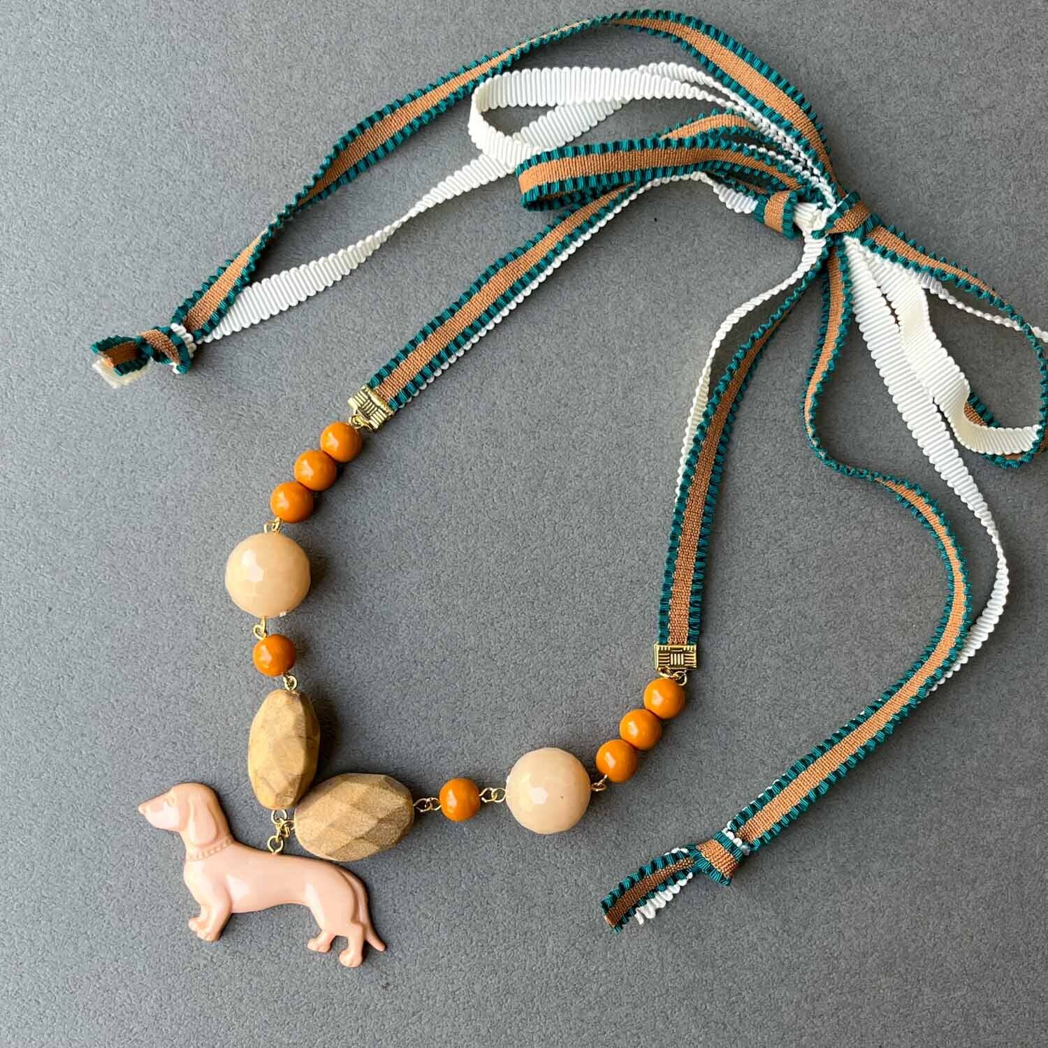 たむたむ　APROSIO&CO　ビーズダックスフンド＆フクロウネックレス ダックスフントとごろごろビーズのネックレス | Dua-アクセサリー