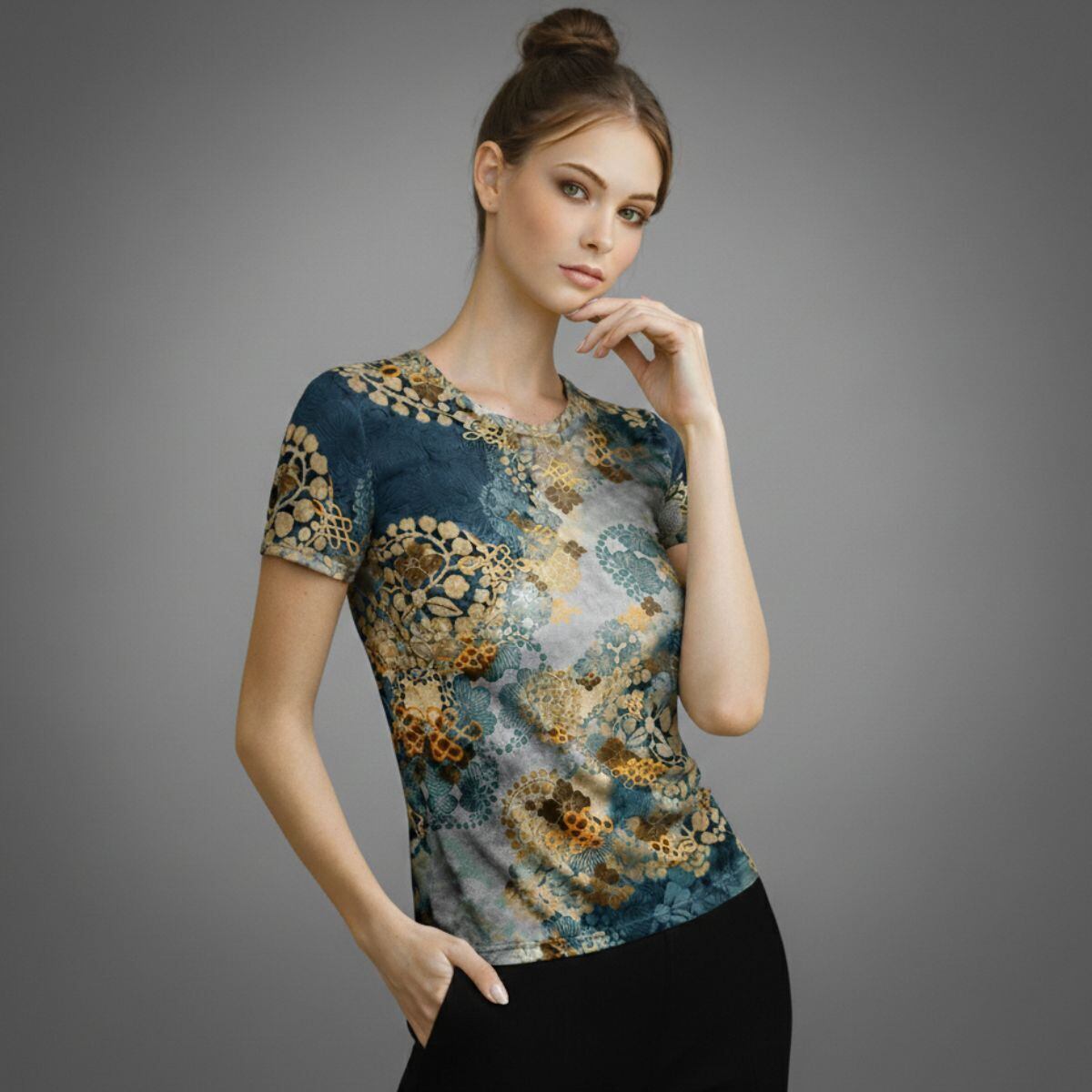 和紋様装飾　褐返月白色　和柄ユニセックスＴシャツ　スポーツ・コットン・ベルベット素材