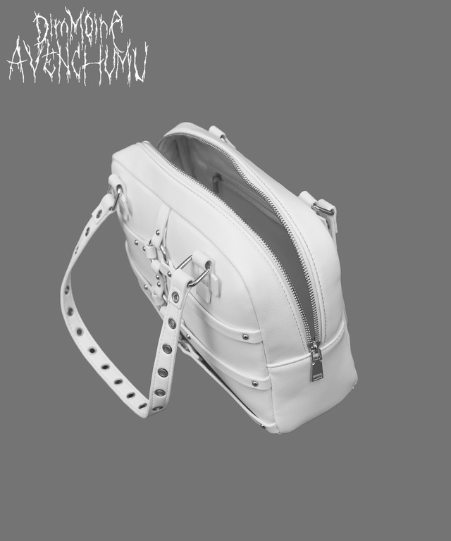 【AVENCHUMU×DimMoire】like a nurse bone harness Boston bag【White】