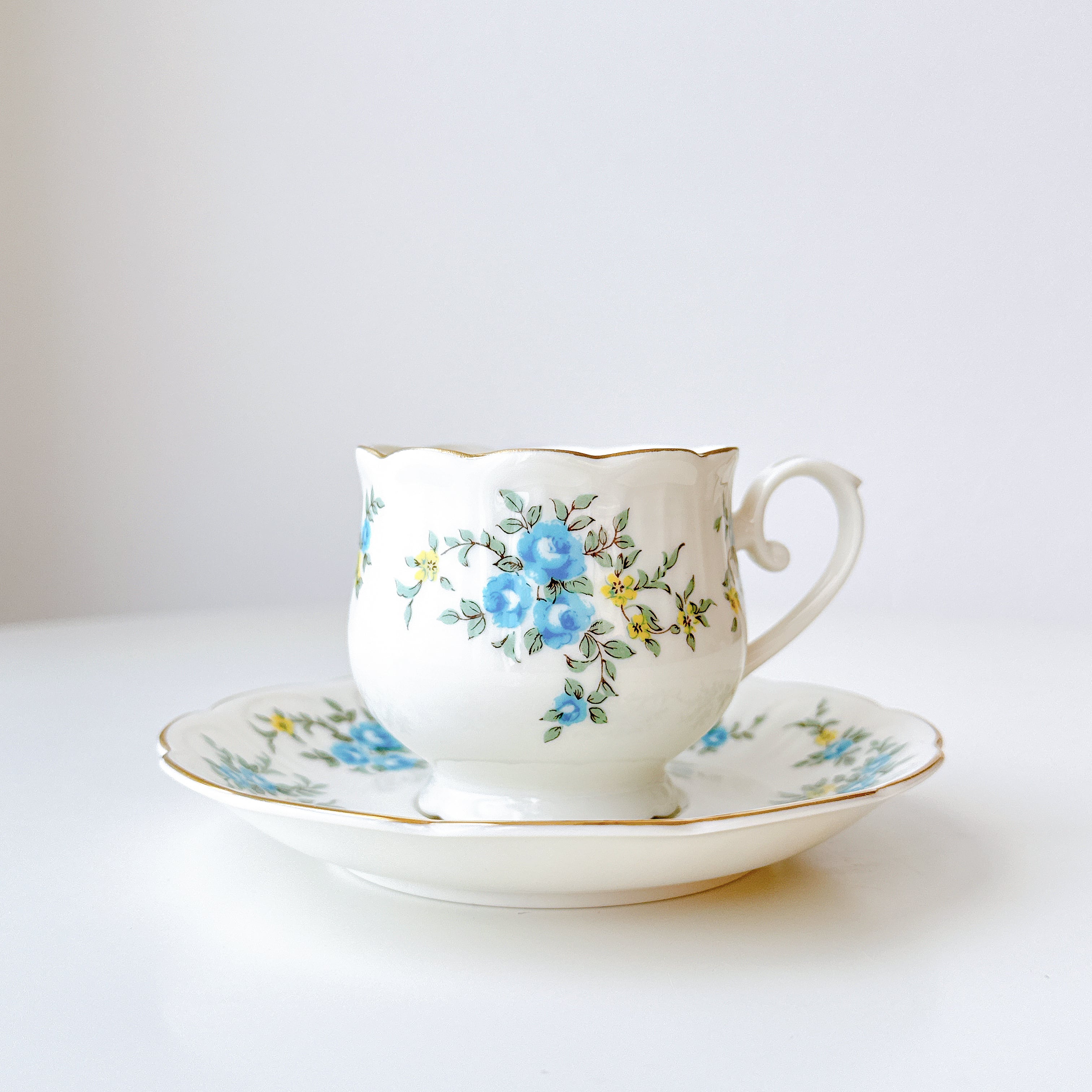 vintage】HOYA ホヤ 青い小花のティーカップ&ソーサー | piéce antique