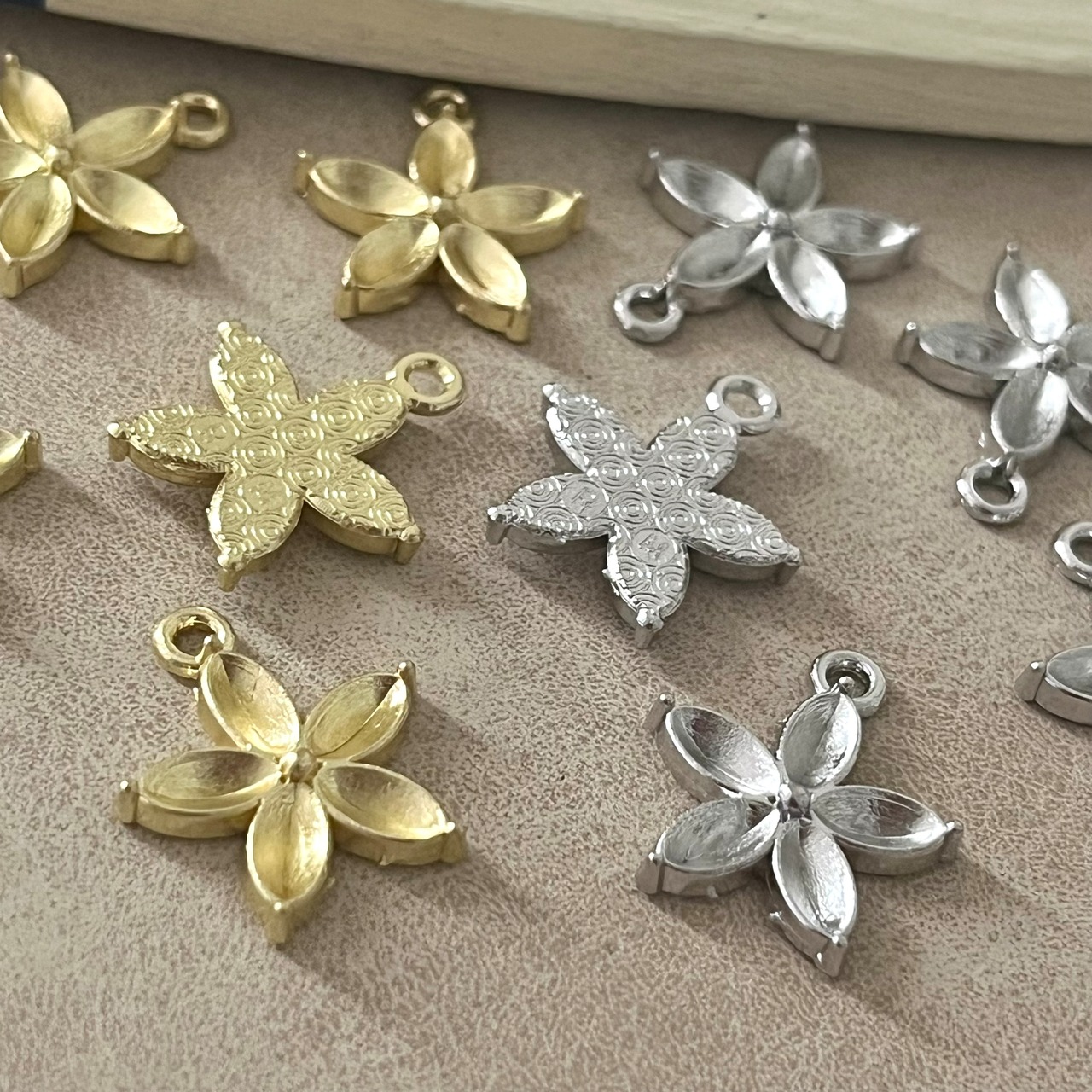 【2個】プルメリアフラワーチャーム/花