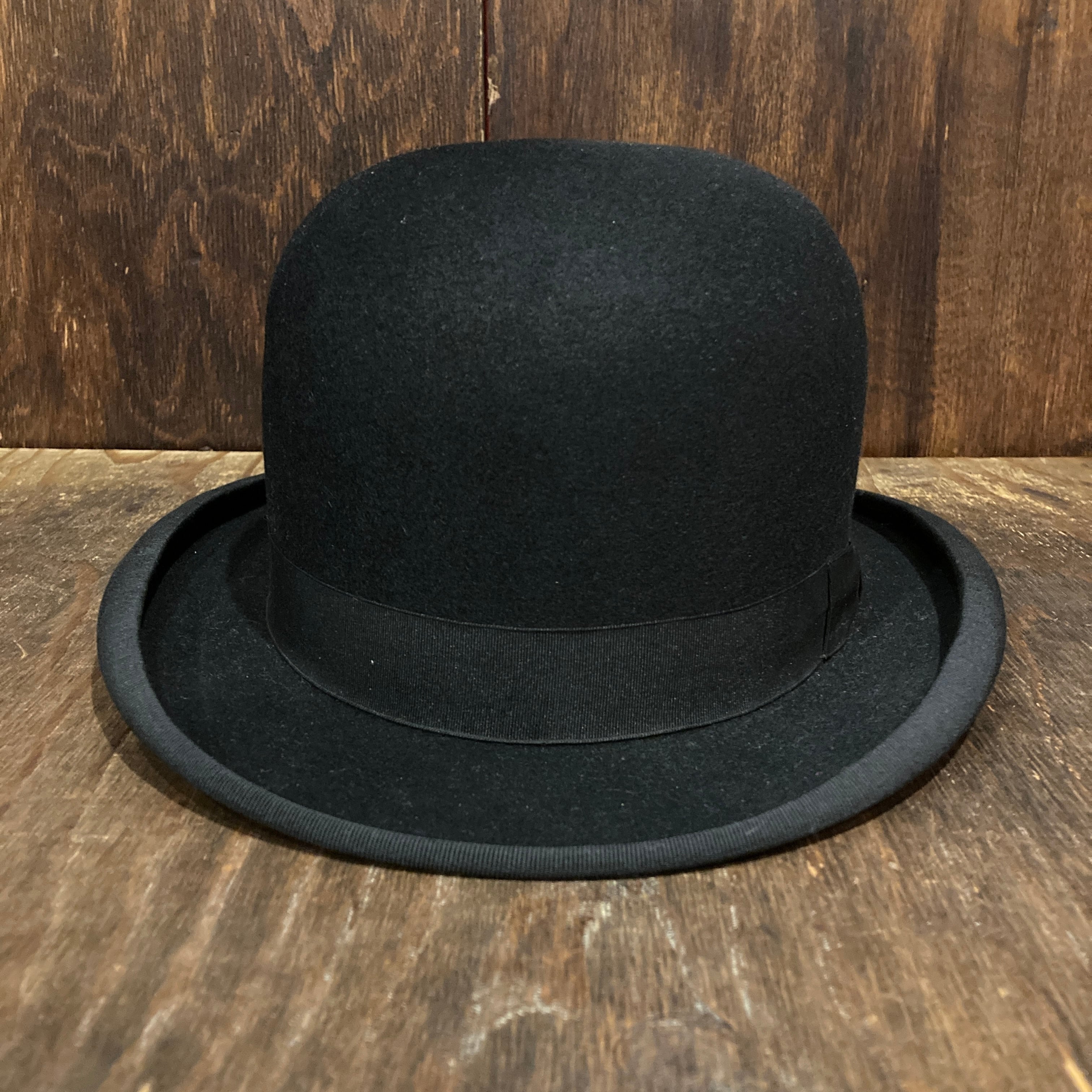 WELLINGTON LONDRES アルゼンチン製 ボーラーハット ハット 黒 WELLINGTON LONDRES アルゼンチン製 ボーラーハット ハット 黒 山高帽