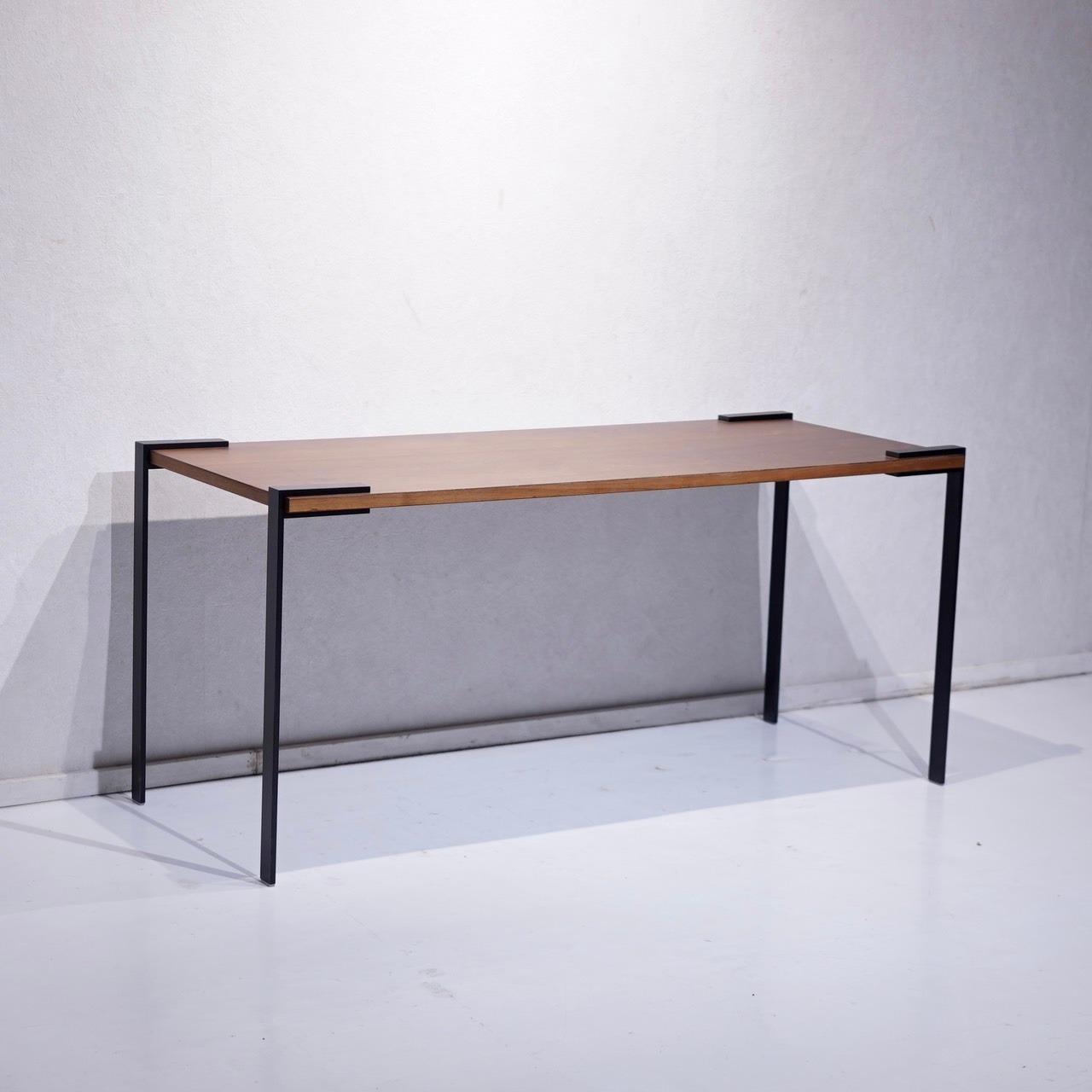 BOY ボイ TABLE ONE テーブルワン センターテーブル リビングテーブル ワークデスク 作業台 ウォールナット スチール脚 モダン インダストリアル ミッドセンチュリー