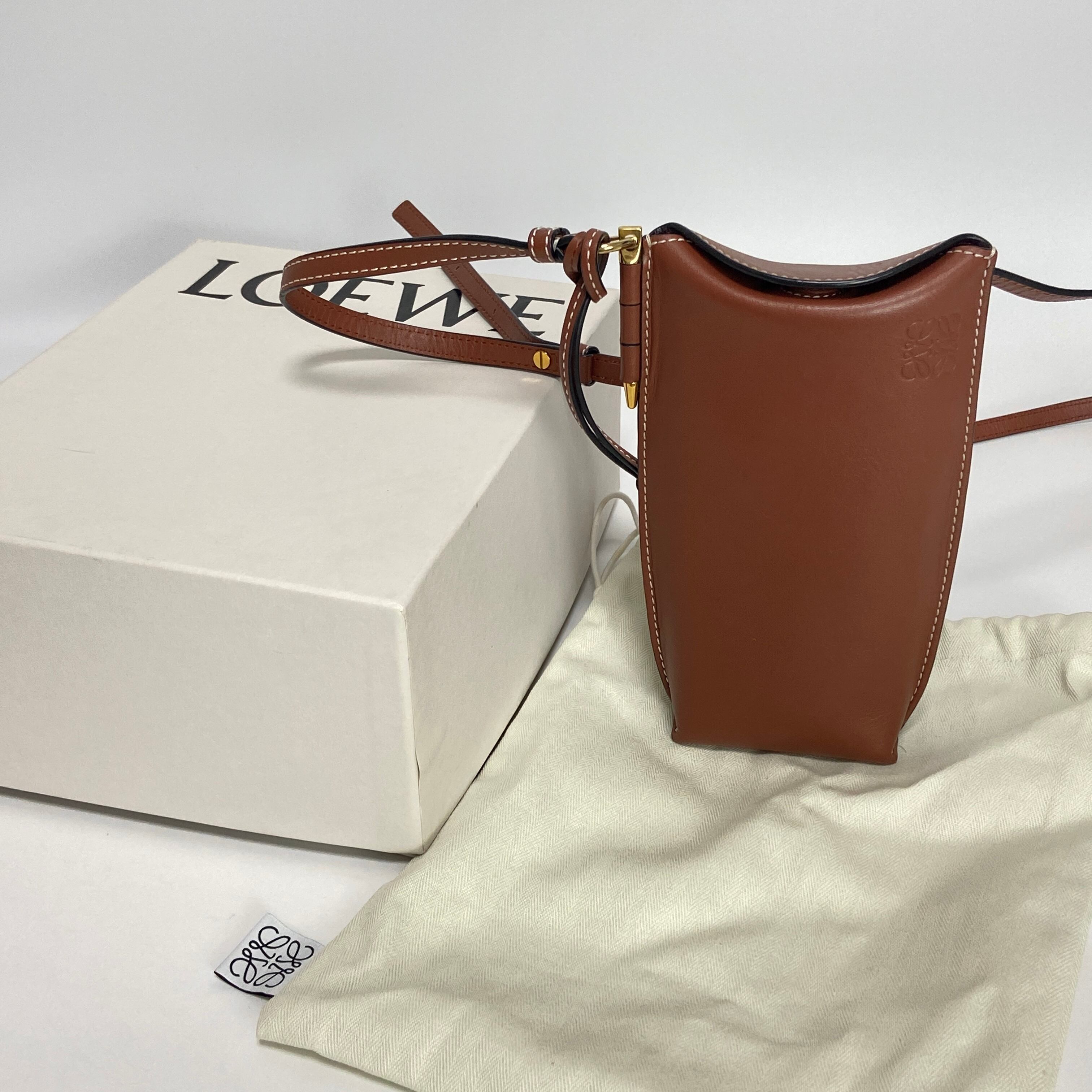 ロエベ ゲート ポケット ショルダーバッグ ブラウン