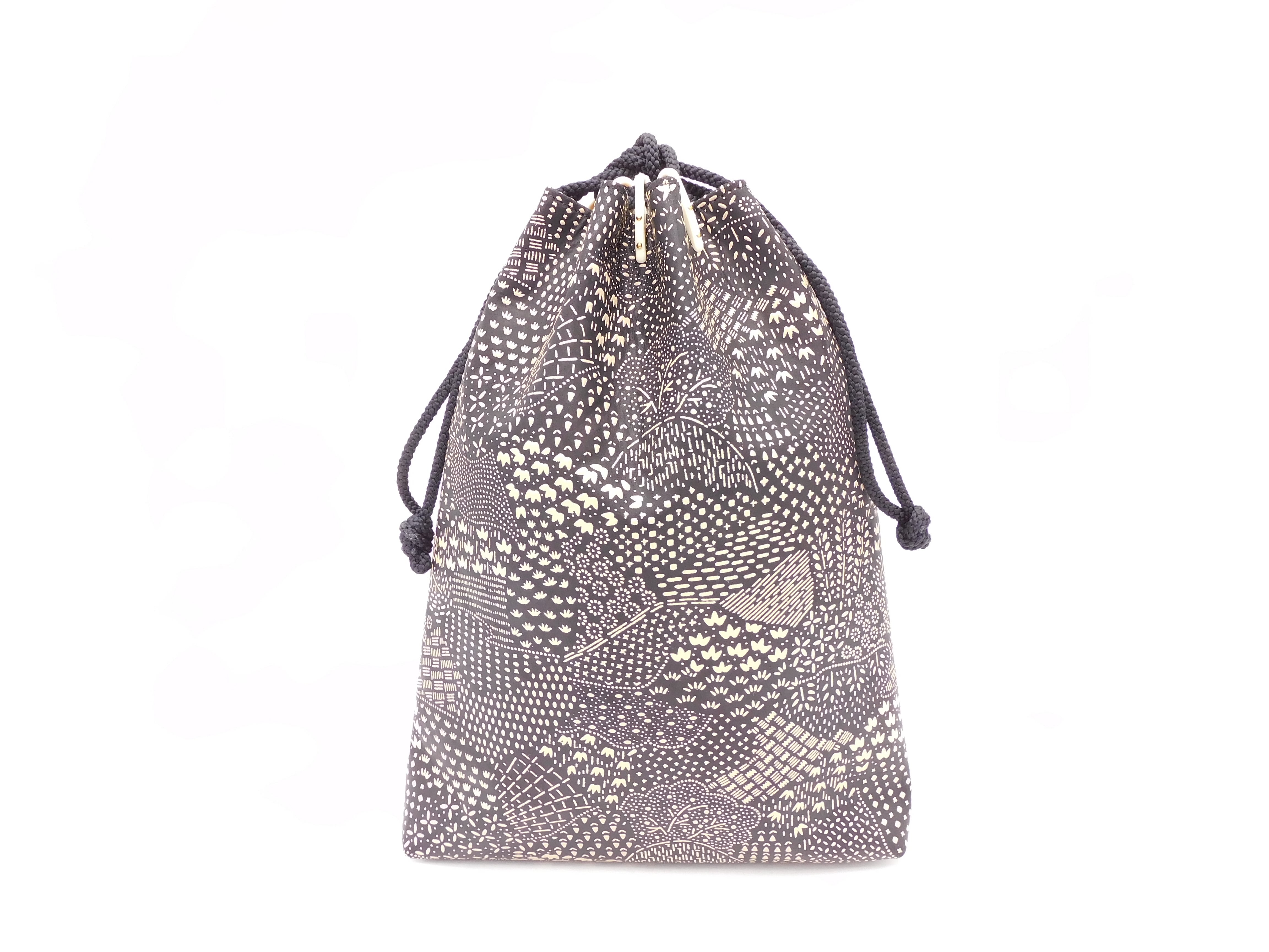 合切袋(中)黒/白 寄せ小紋柄