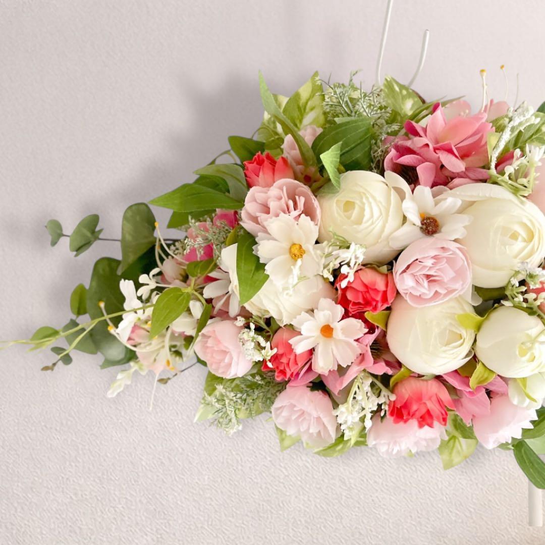 壁に、棚に、春の光を呼び込む2WAYの横長スワッグ 〜光触媒で空気も