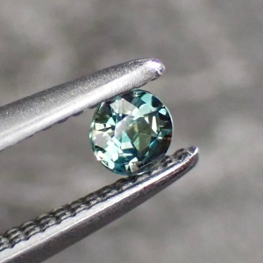 Alexandrite 2.5×2.5mm 0.075ct Hematita,Brazil | One Loose
